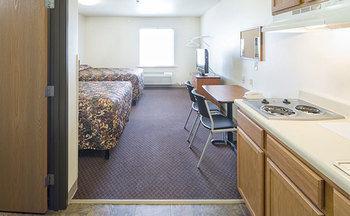 Woodspring Kansas Hotel Liberty