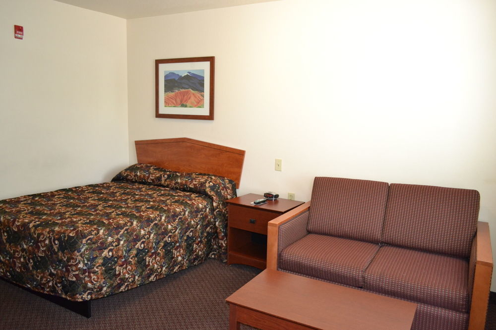 Woodspring Kansas Hotel Liberty