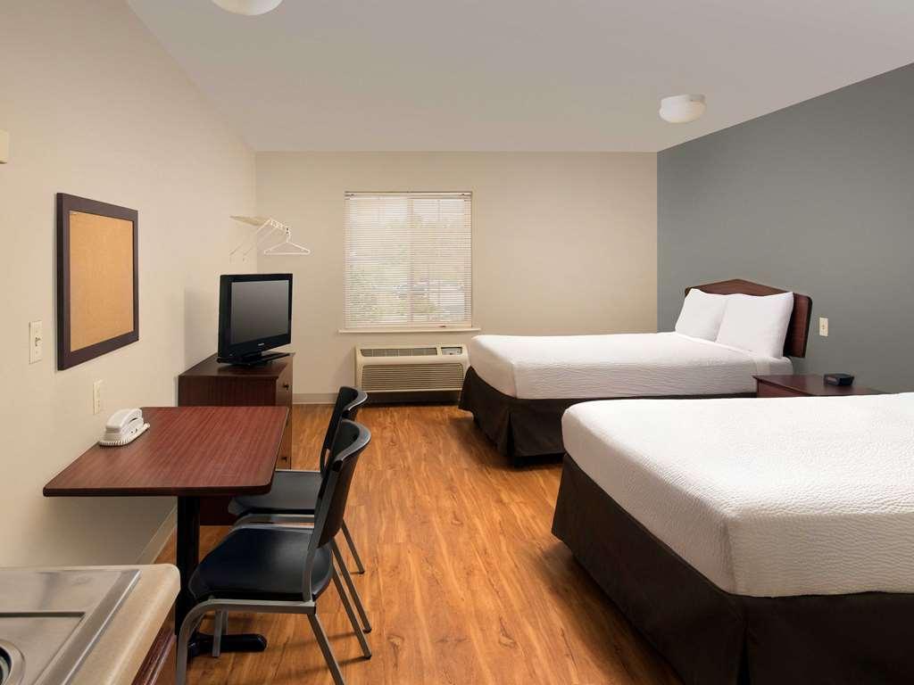 Woodspring Kansas Hotel Liberty