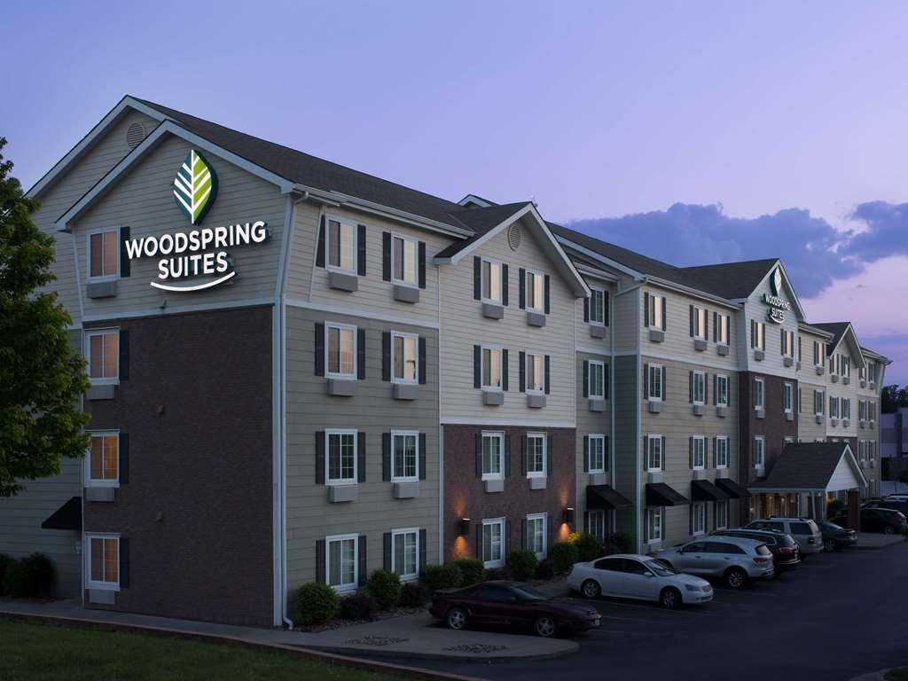 Hotel Woodspring Kansas Liberty